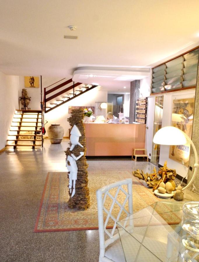 Hotel Pinocchio Cattolica Luaran gambar