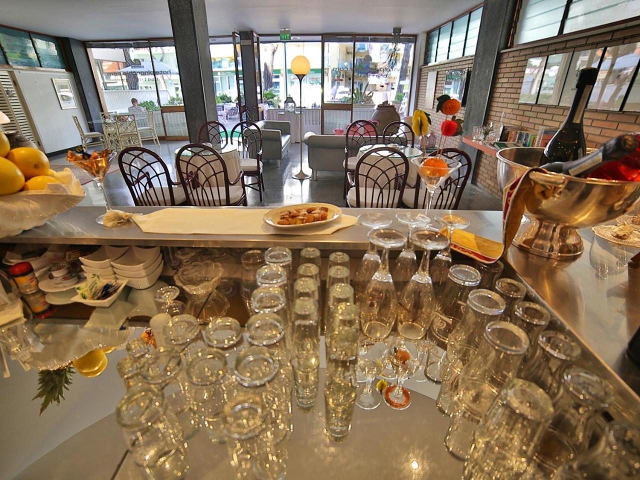 Hotel Pinocchio Cattolica Luaran gambar